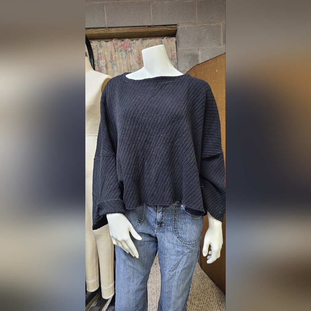 Free People sweater - Picture 5 of 8